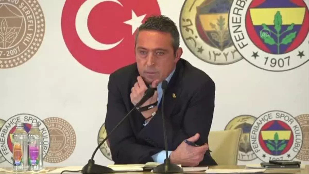 Fenerbahçe Kulübü Başkanı Ali Koç, gazetecilerin sorularını yanıtladı (4)