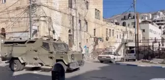 İsrail askerleri ile Filistinli gençler arasında çatışma (2)