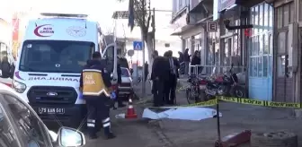 Önce kardeşini öldürdü sonra annesinin mezarı başında intihar etti