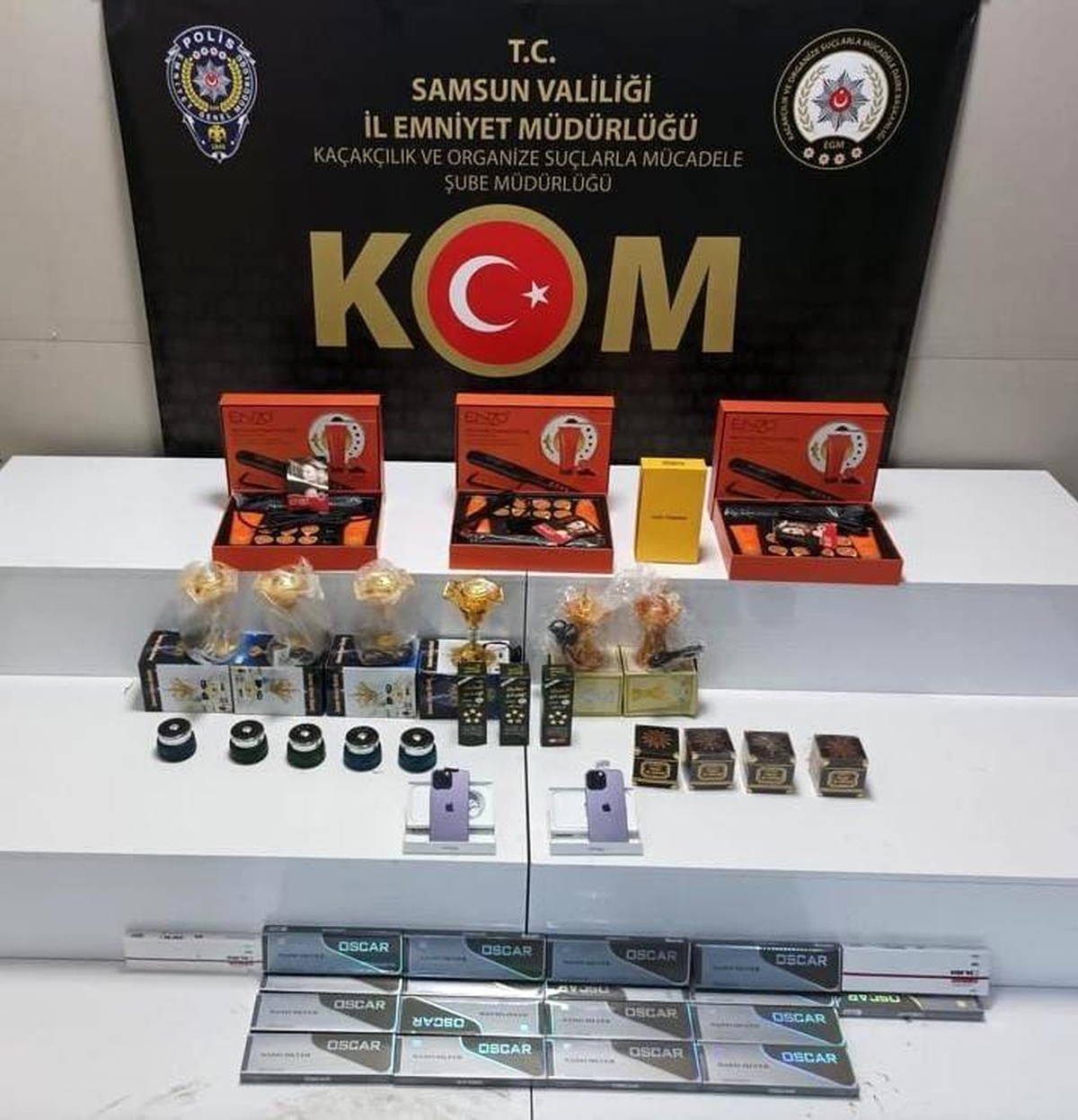 Samsun\'da kaçak sigara ve kozmetik ele geçirildi