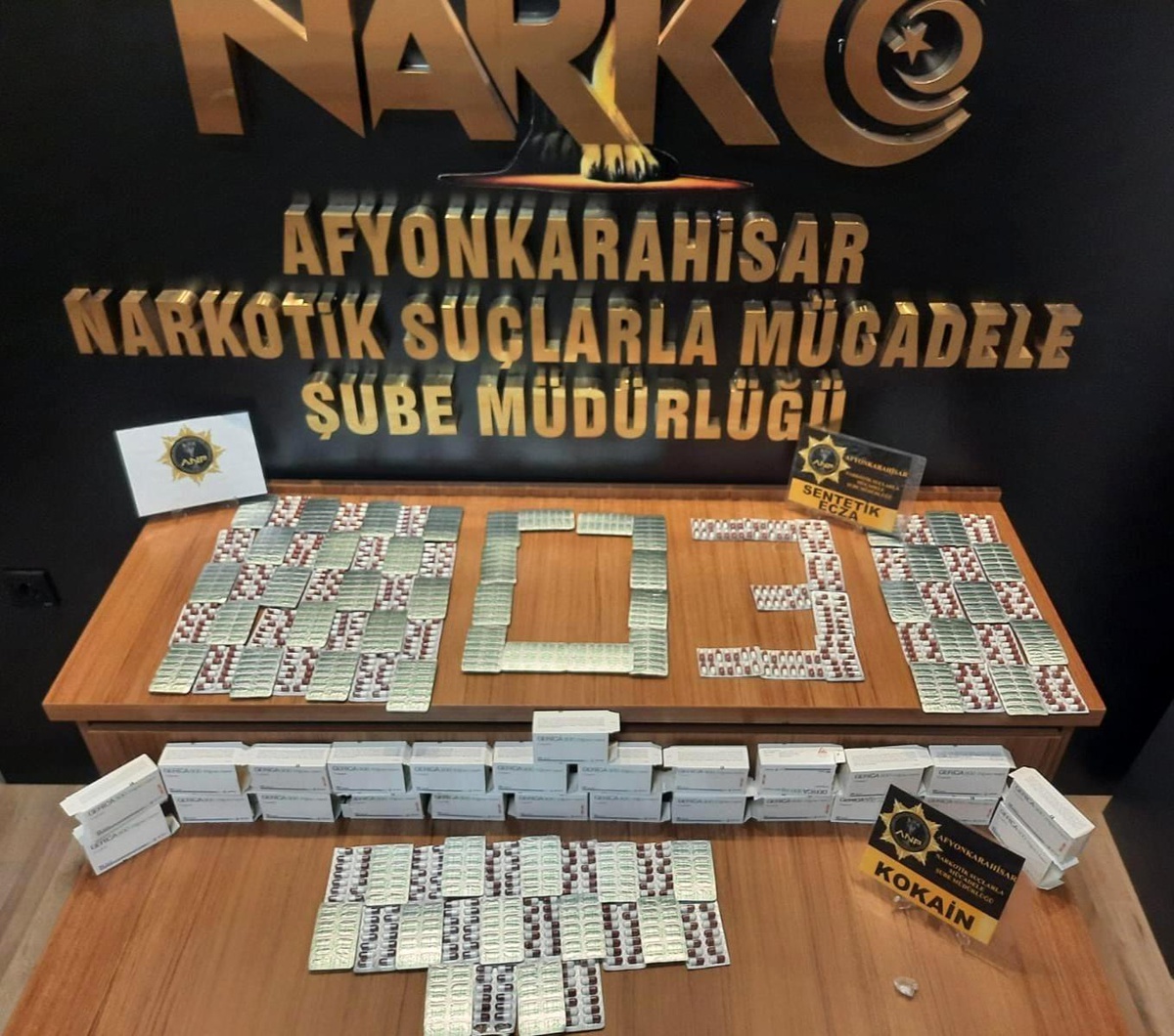 Şehirlerarası otobüsle uyuşturucu sevkiyatına polis \'dur\' dedi