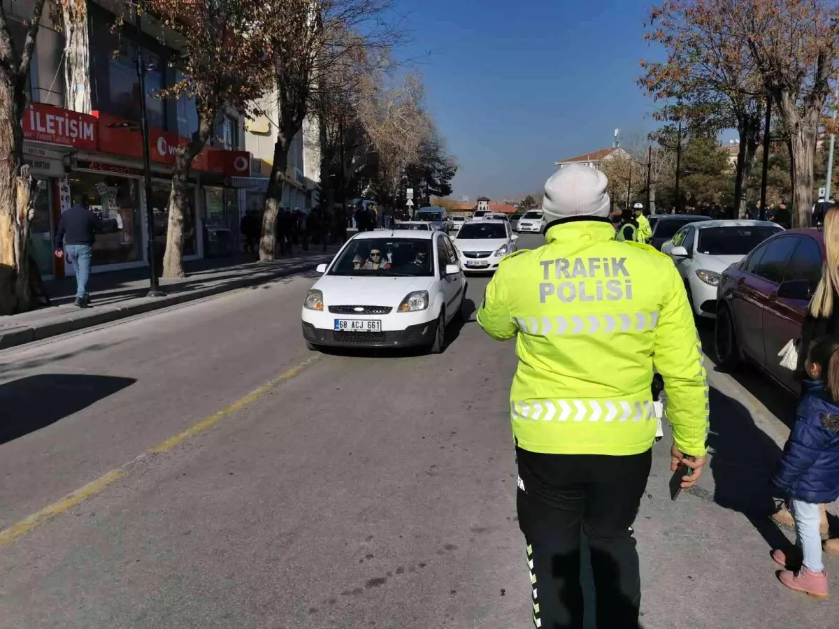 Aksaray\'da trafikteki yılbaşı yoğunluğu kontrol altında