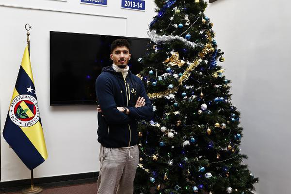 Altay Bayındır: Yeni yıldan beklentim sezonun meyvesini almak