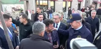 Bakan Akar, Diyarbakır'da vatandaşlarla buluştu