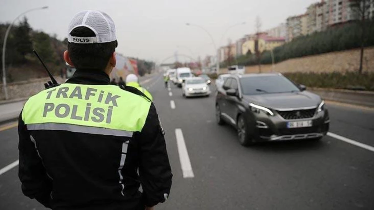 İstanbul Valiliği\'nden yılbaşı tedbirleri: Beyoğlu, Şişli, Beşiktaş ve Kadıköy\'de bazı yollar geçici olarak trafiğe kapatılacak