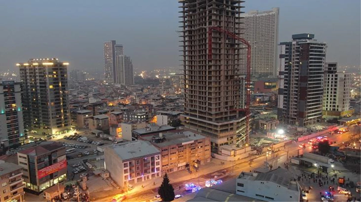 İzmir\'de inşaat vincinin devrildiği kazada hayatını kaybedenlerin sayısı 6\'ya yükseldi
