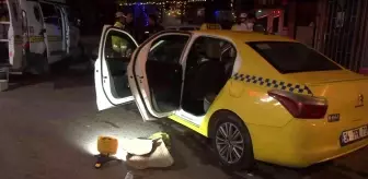 Kadıköy'de taksici ile yolcunun ücret tartışmasında kan aktı: 1 yaralı