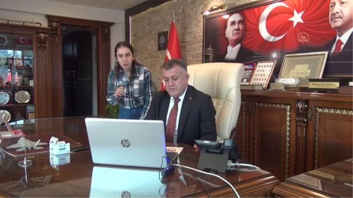 Reyhanlı Belediye Başkanı Hacıoğlu, AA\'nın "Yılın Fotoğrafları" oylamasına katıldı