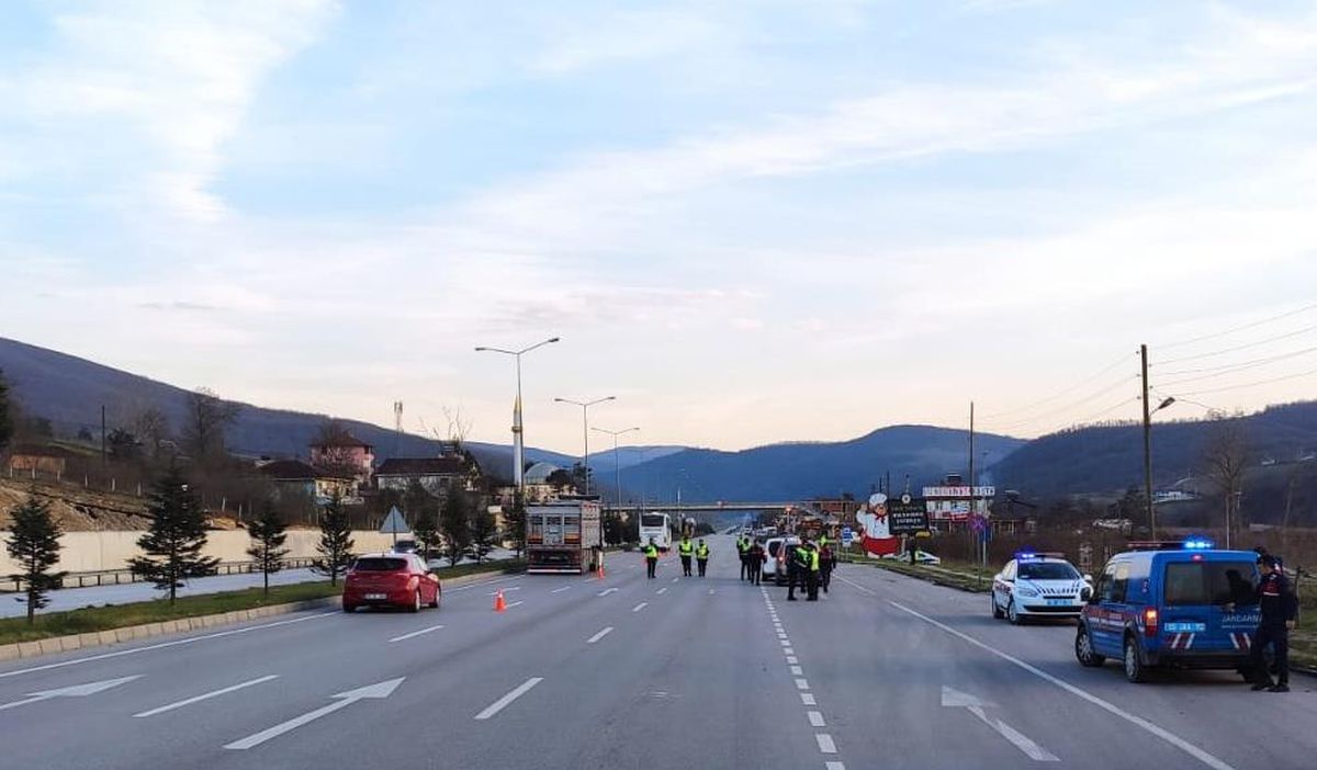 Samsun\'da jandarmadan yılbaşı denetimi