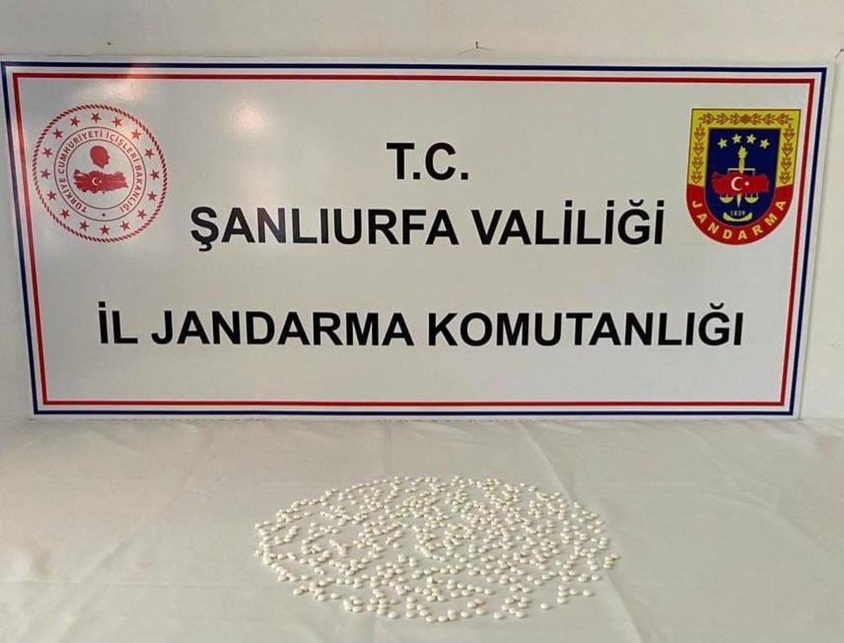 Şanlıurfa\'da uyuşturucu operasyonunda 3 gözaltı