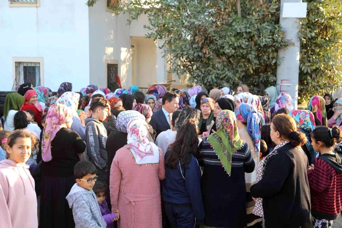 Bodrum Belediyesi, çocuklara yeni yıl sevinci yaşattı