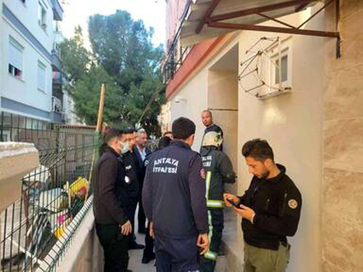 Evinde ölü bulunan genç dumandan zehirlenmiş