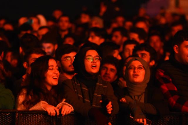 Gülşen'in yeni yıl için sahne aldığı İzmir'de hayat durdu! 8 bini aşkın personel teyakkuza geçti