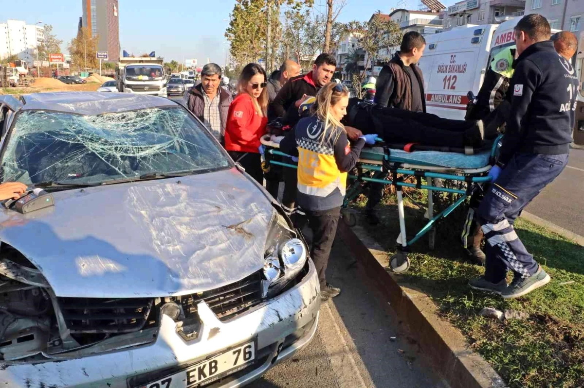 Hurdaya dönüp 3 yaralının çıktığı otomobilden sıyrık dahi almadan kurtuldu