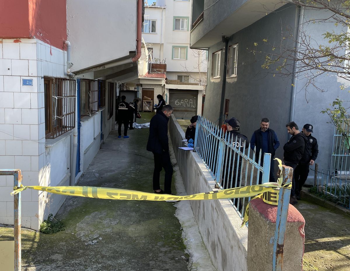 Sinop\'ta misafirliğe gittiği evin balkonundan düşen kişi öldü