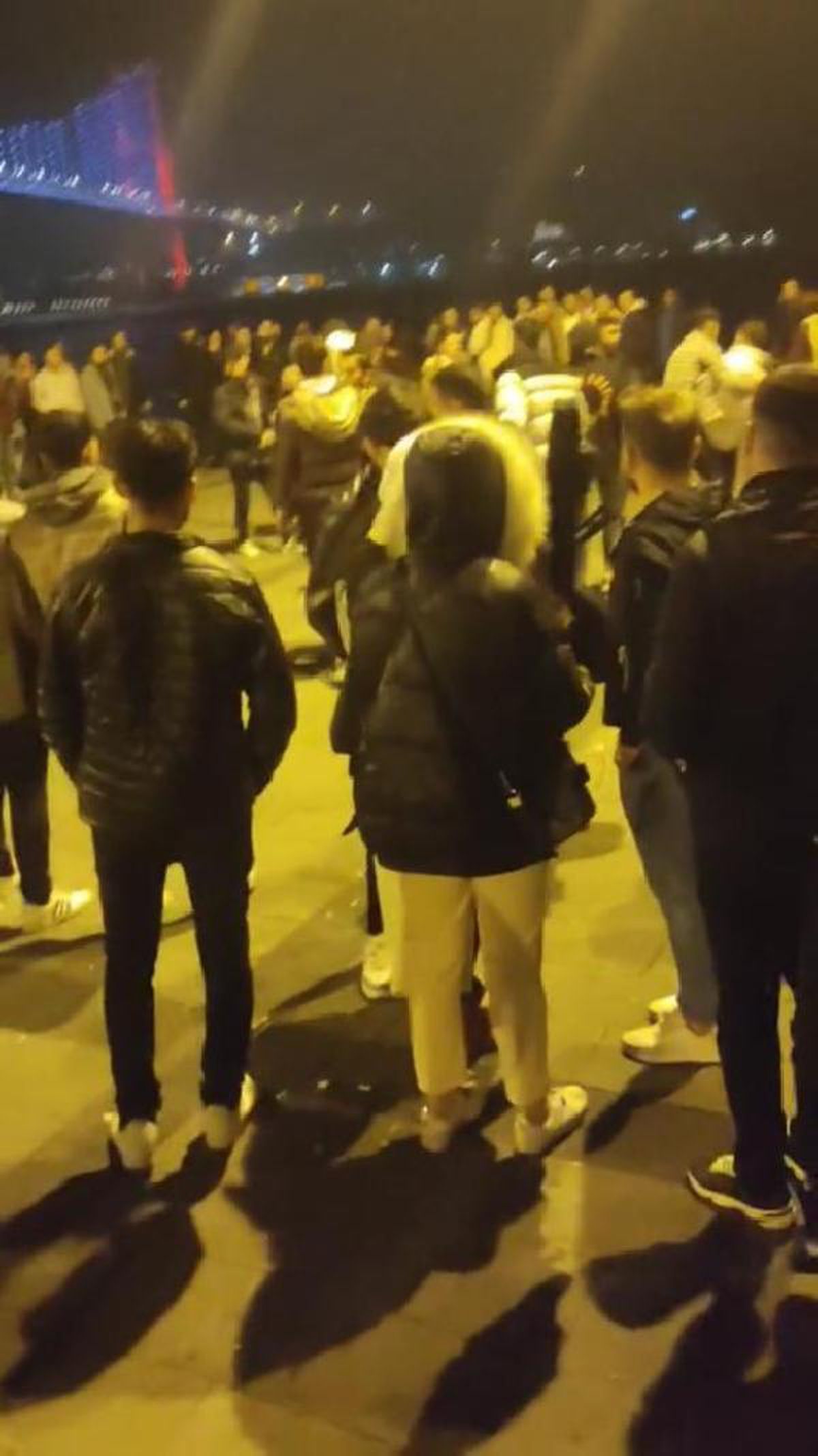 YILBAŞI GECESİ TRENDE, TEKMELİ YUMRUKLU KAVGA