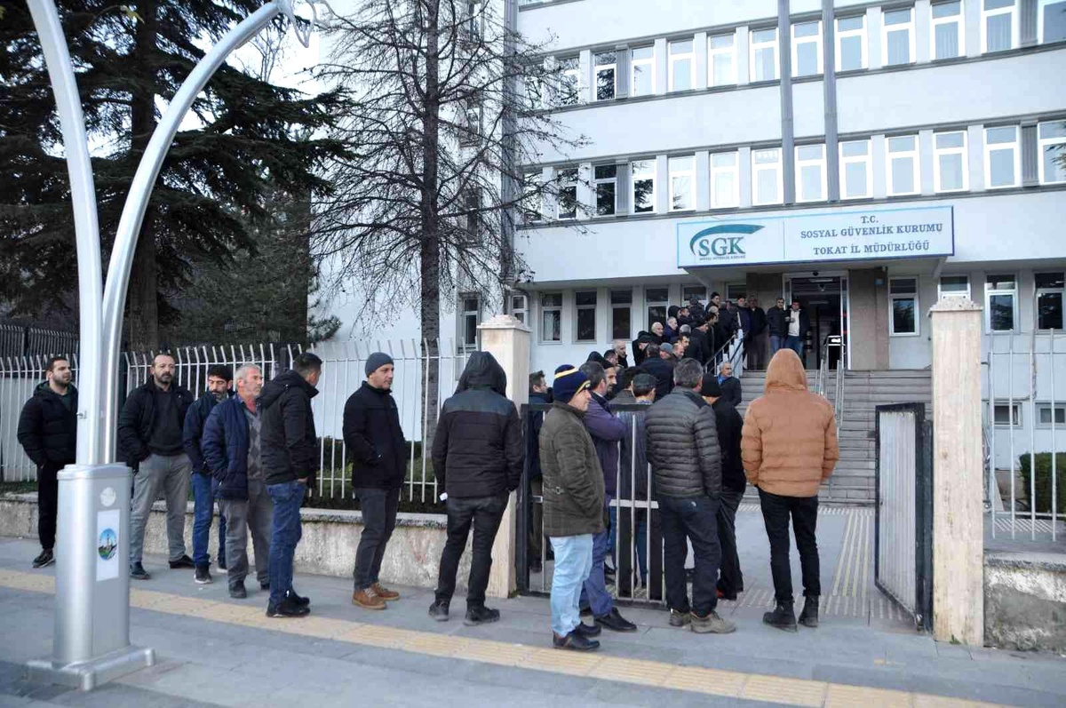 Yılın son günü EYT kuyruğu