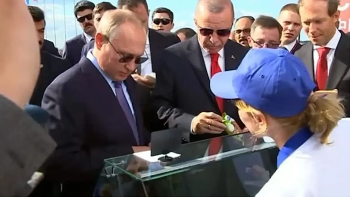 Gizemi 4 yıl sonra ortaya çıktı! Putin'in Erdoğan'a dondurma ısmarladığı kadın satıcı meğer sıradan biri değilmiş