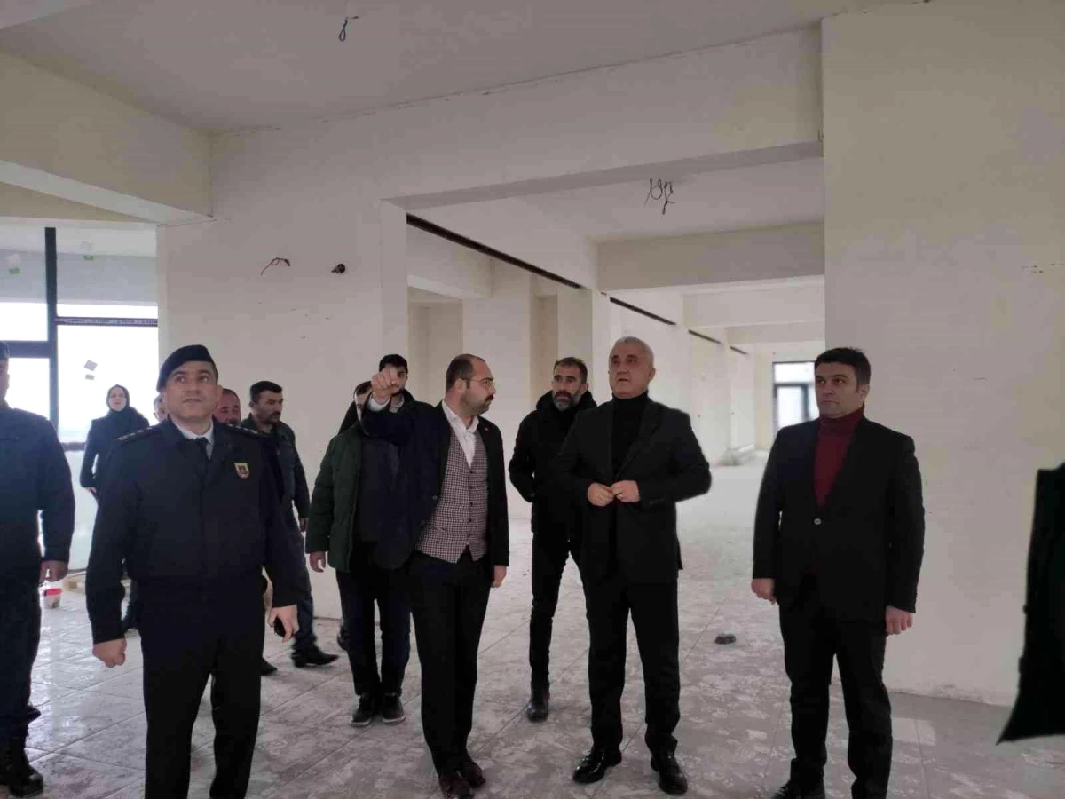 Kastamonu Valisi Avni Çakır Tosya Belediyesi\'nin yatırımlarını inceledi