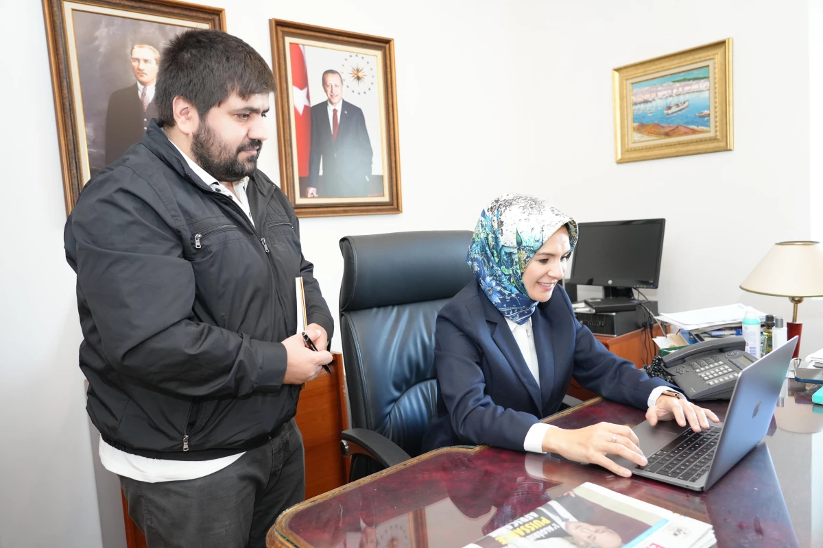 Türkiye\'nin Berlin Büyükelçisi Ahmet Başar Şen, AA\'nın "Yılın Fotoğrafları" oylamasına katıldı