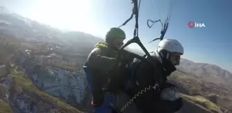 Yerden 350 metre yükseklikte top sektirdi