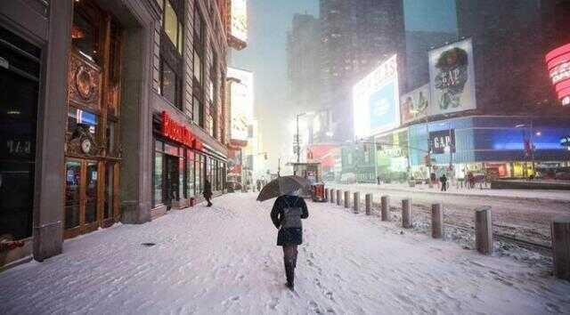 ABD'de kar fırtınasından dolayı marketlerin yağmalandığını gösteren videonun güncel olduğu iddiası