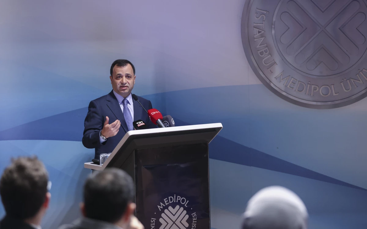 AYM Başkanı Zühtü Arslan, geçmişte uygulanan başörtüsü yasağına değindi Açıklaması