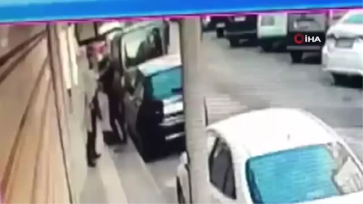 Fatih\'te husumetlisine kurşun yağdırdı.. O anlar kamerada