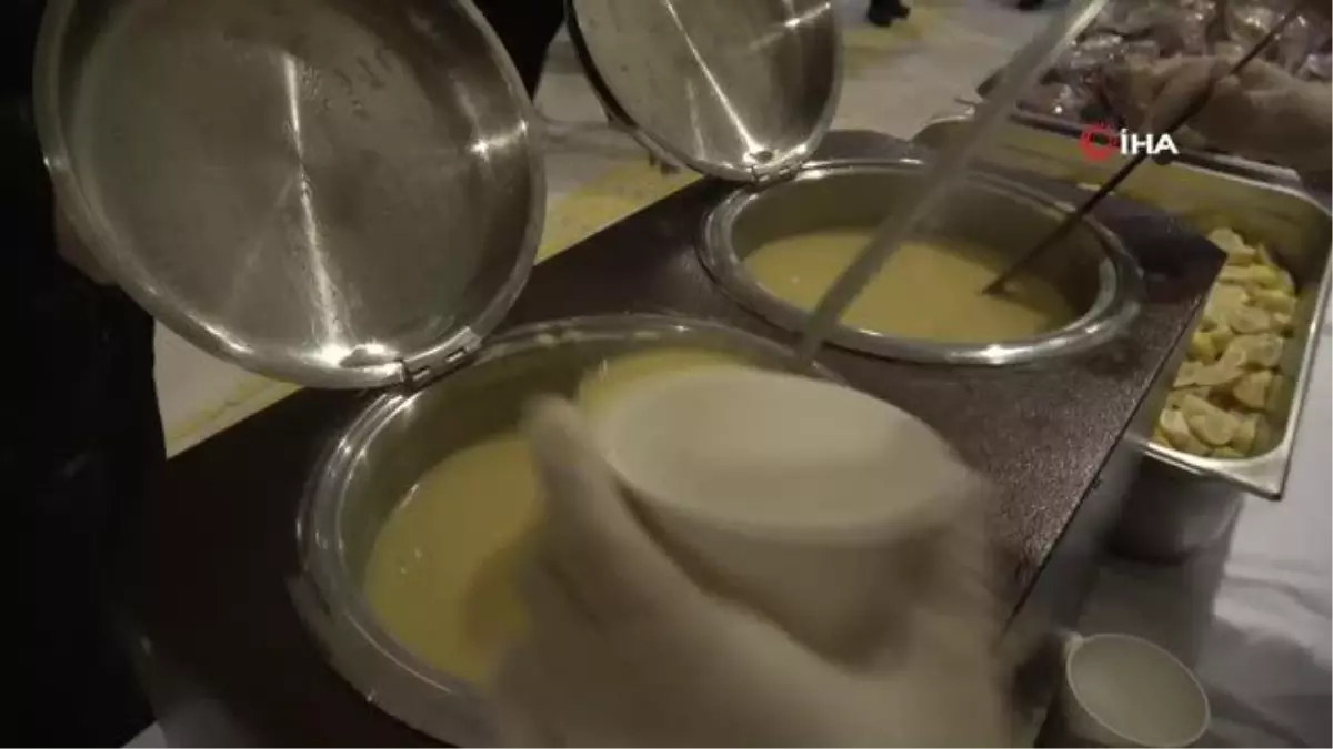 Final sınavlarına hazırlanan öğrencilere sıcak çorba ikramı