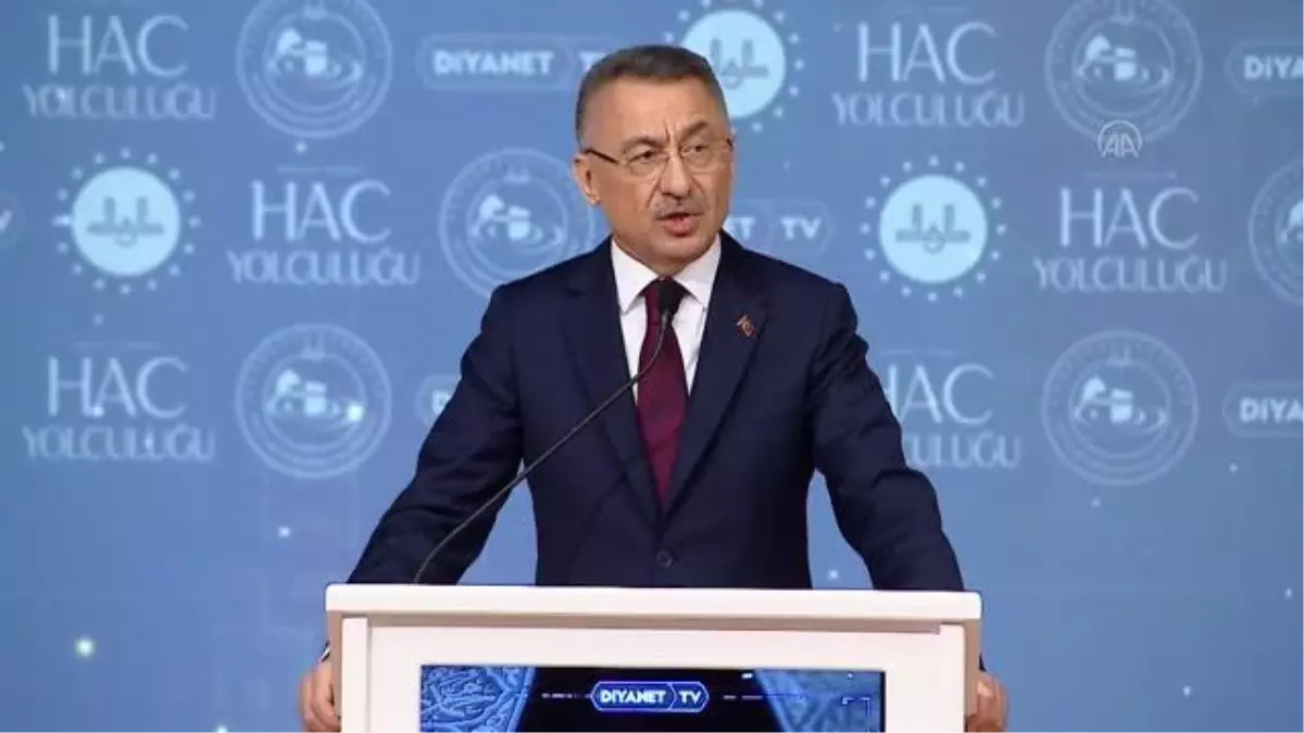 Fuat Oktay: "Kovid salgını sebebiyle verilen aradan sonra vatandaşlarımız, hac farizalarını ve umre ziyaretlerini yeniden ifa edebilmektedir"