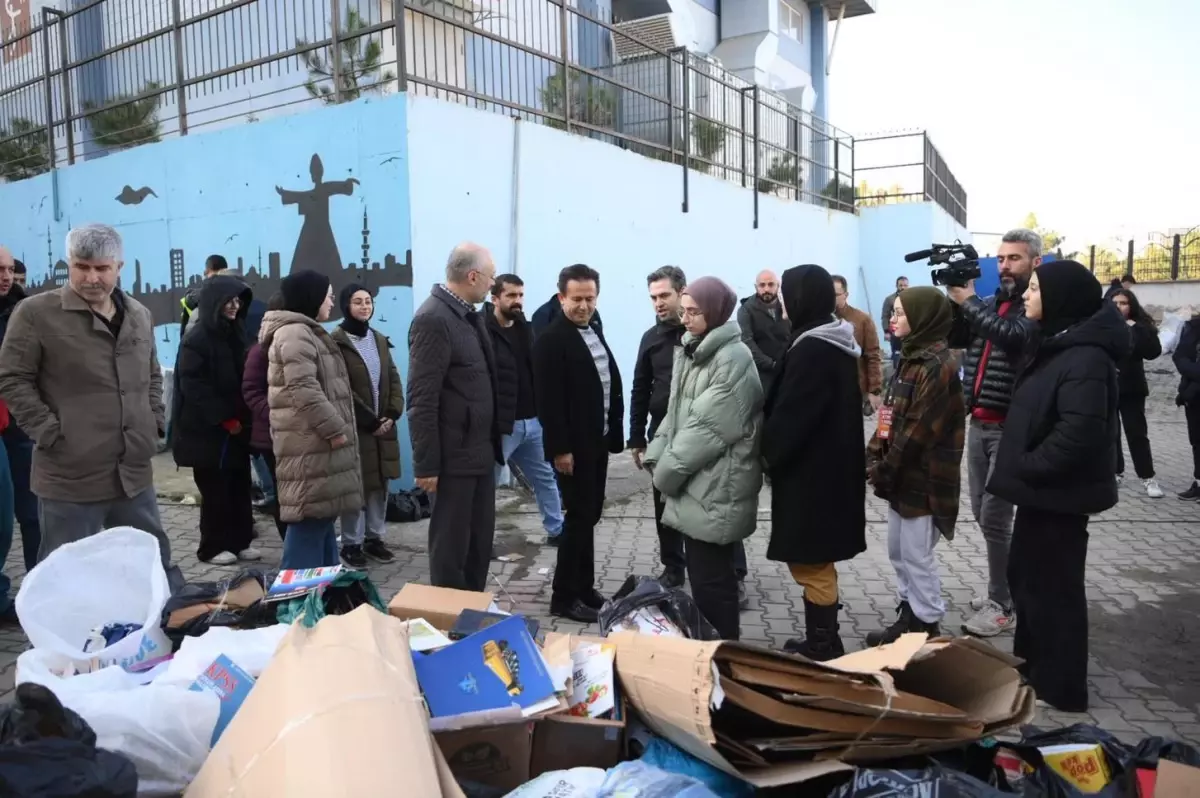 İstanbul\'da bütün ilçelere örnek olacak proje! Lise öğrencileri 2 haftada tamı tamına 23 ton atık topladı