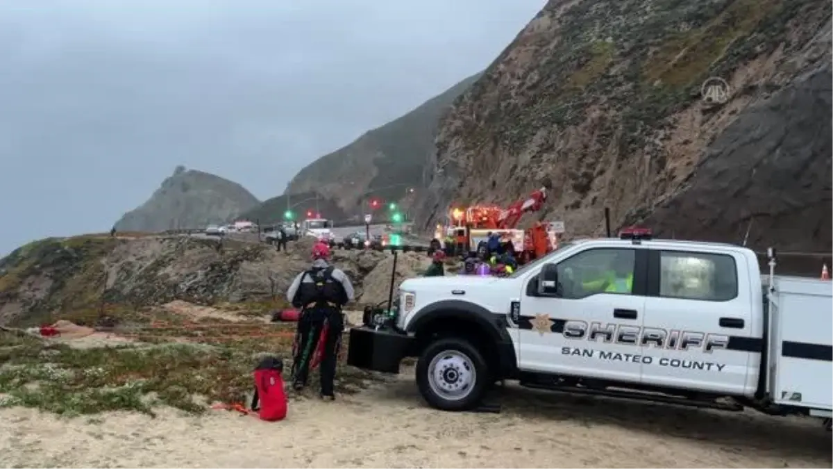 Kaliforniya'da bir araç uçurumdan aşağı yuvarlandı - 4 kişi ağır yaralı