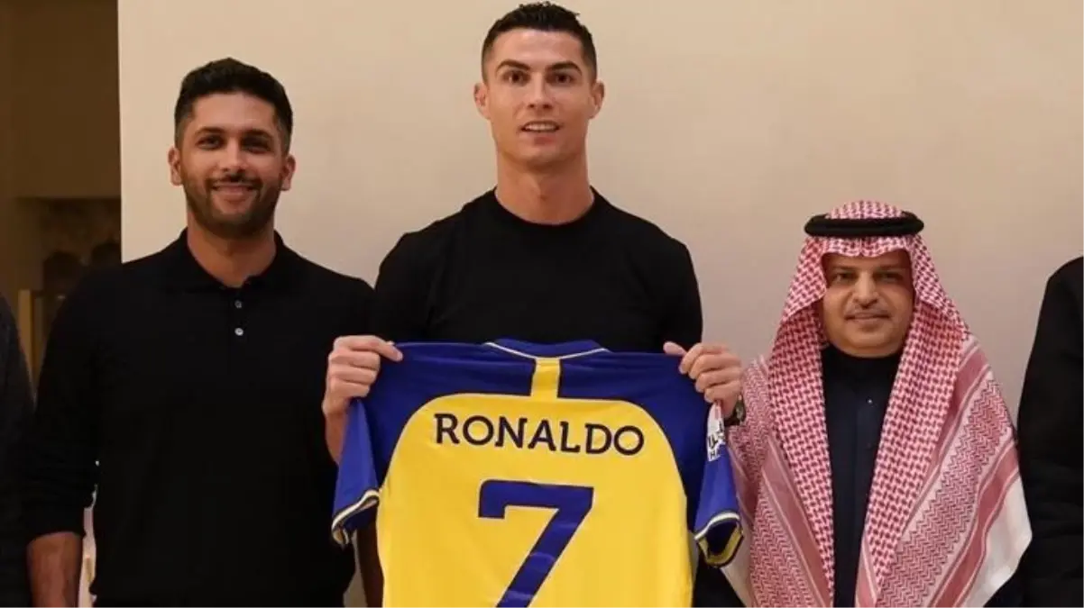 Cristiano Ronaldo\'nun sözleşmesi ifşa oldu! Yeniden Şampiyonlar Ligi\'nde forma giyebilir