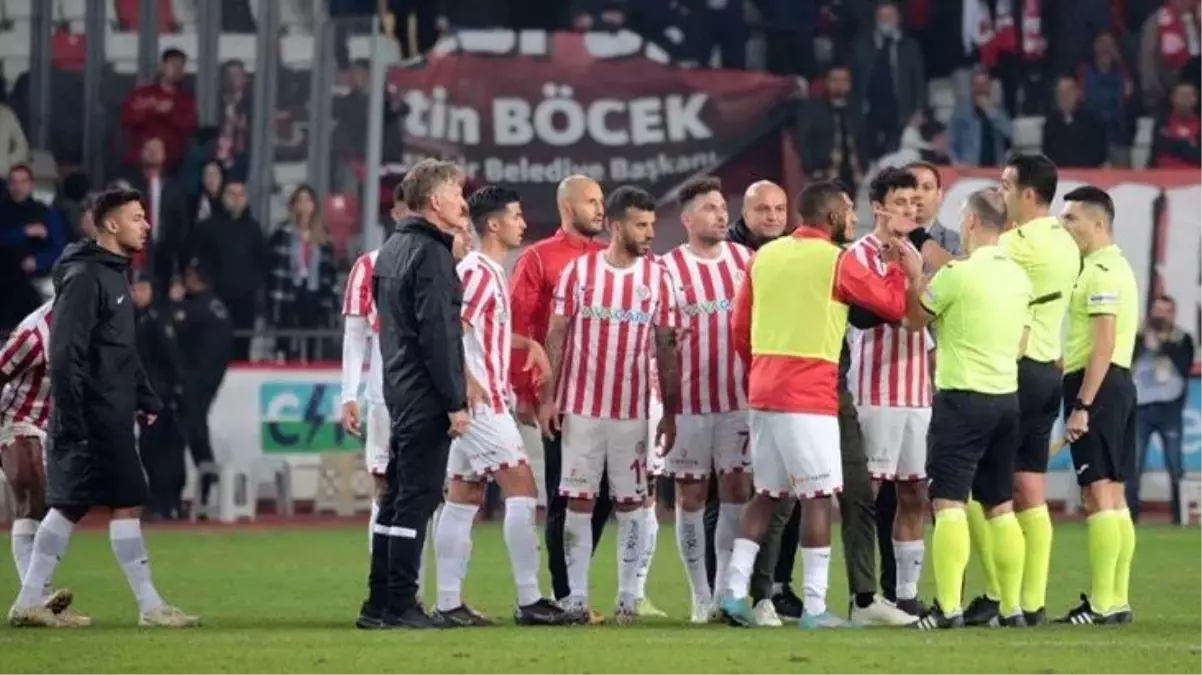 Antalyaspor harekete geçti! Fenerbahçe mücadelesinin VAR kayıtlarının açıklanmasını talep etti