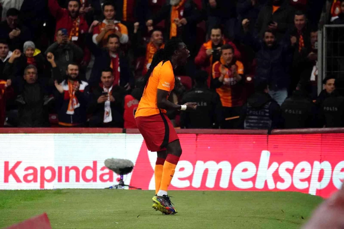 Bafetimbi Gomis bu sezonki 9. golünü attı