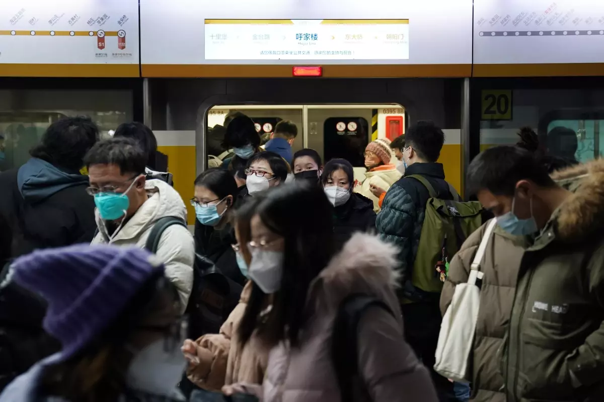 Beijing Metrosunda Sabah Yoğunluğu Başladı