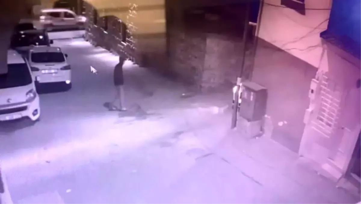 Bursa'da kültür merkezinden 160 bin liralık kurşun kaplama çaldılar