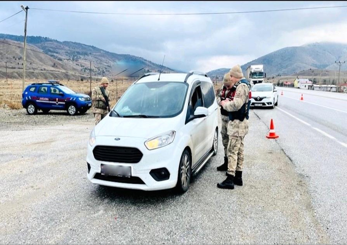 Erzincan\'da jandarma kaçakçılık olaylarına geçit vermiyor