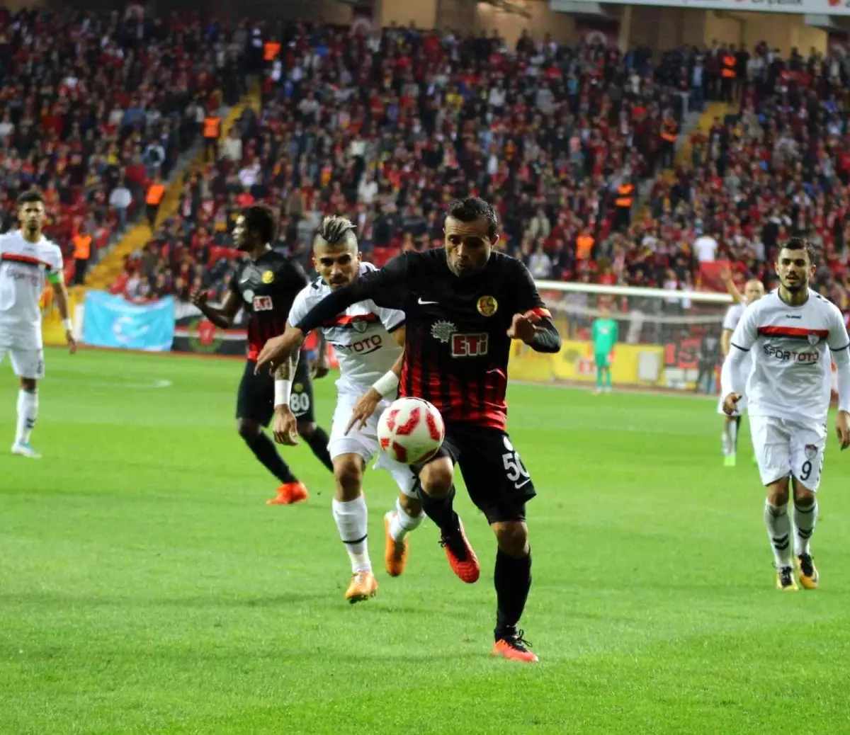 Hürriyet Gücer\'den Eskişehirspor için kritik imza