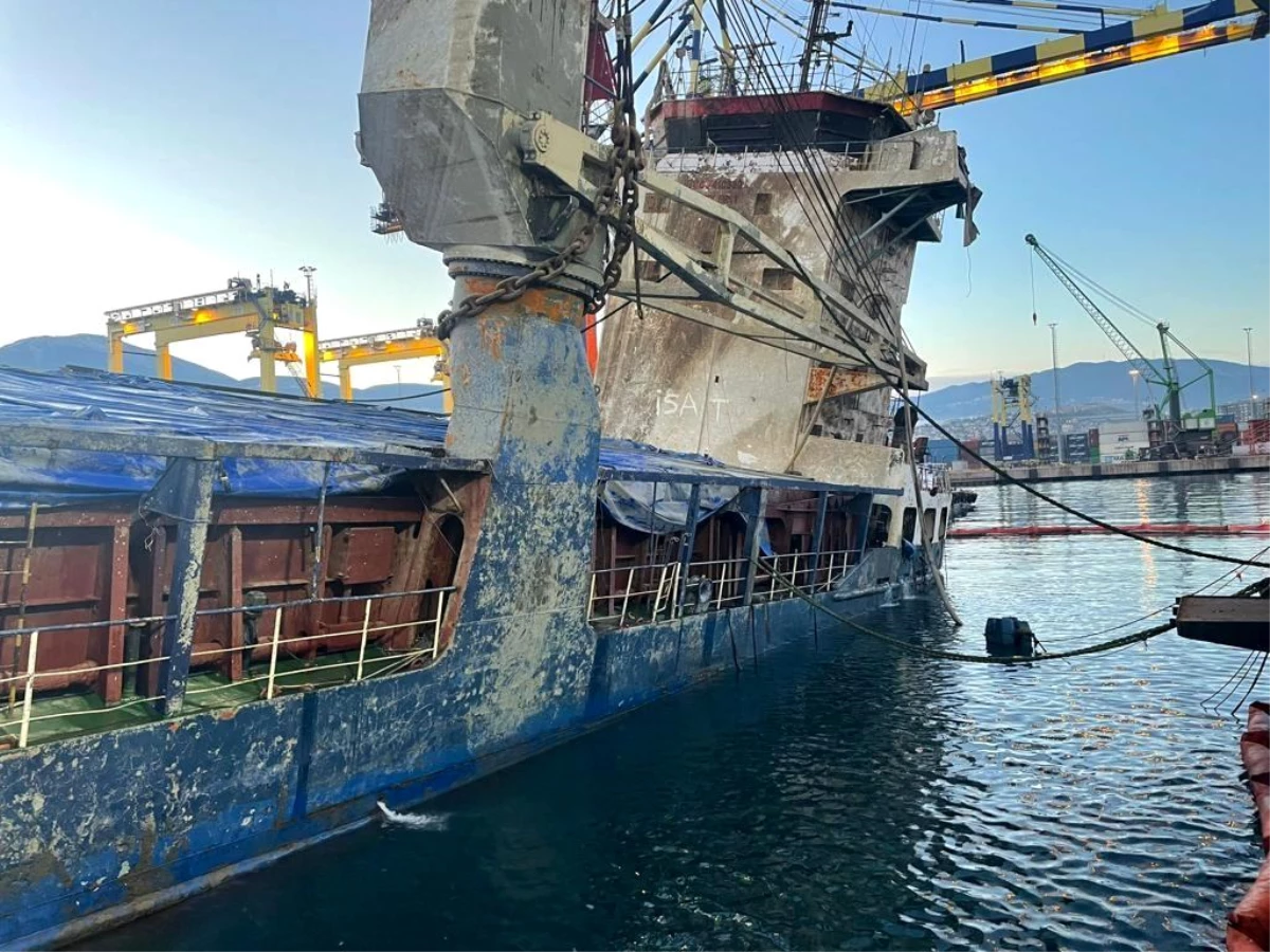 İskenderun Limanı\'nda batan gemi yüzer hale getirildi