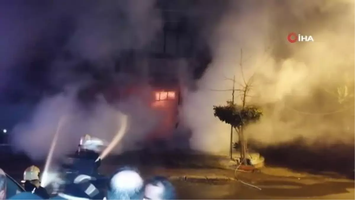 Kocaeli'de iş yerinde yangın paniği