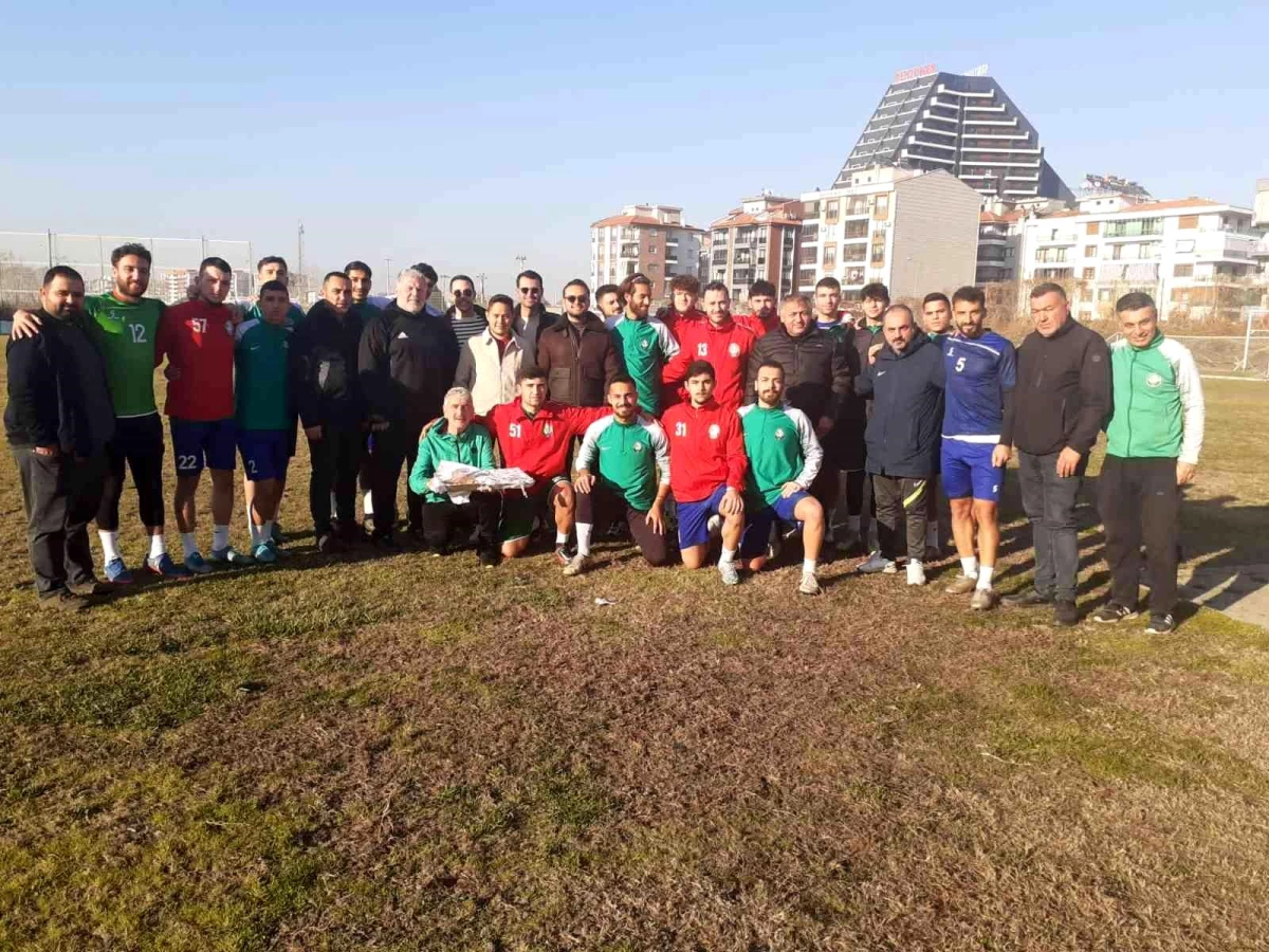 Salihli Belediyespor ikinci yarı hazırlıklarına başladı