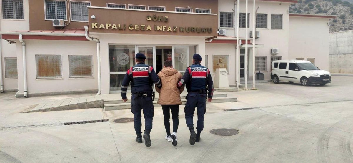 Söke\'de 5 aranan şahıs Jandarmadan kaçamadı