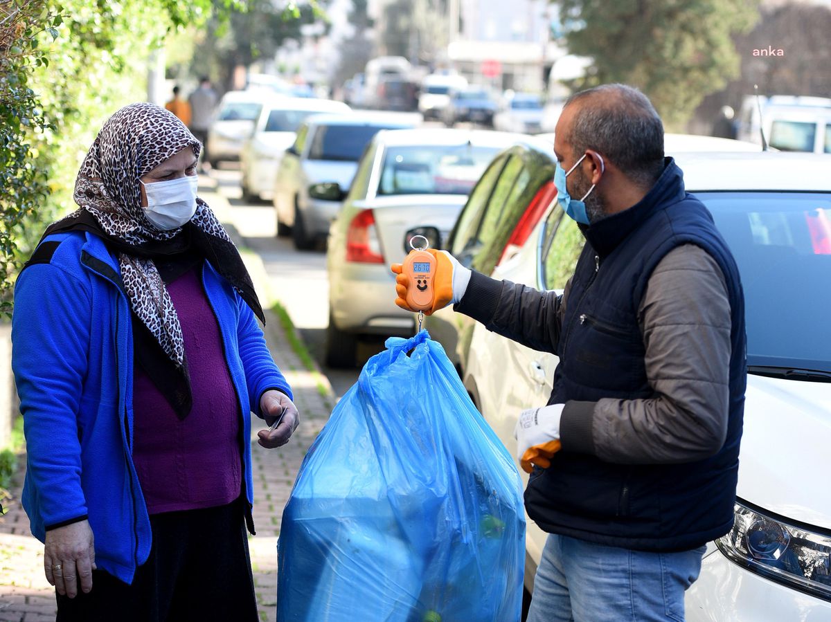 Atıklarını Çöpe Atmayıp Ayrıştıran Muratpaşalılar, Kazanmaya Devam Ediyor
