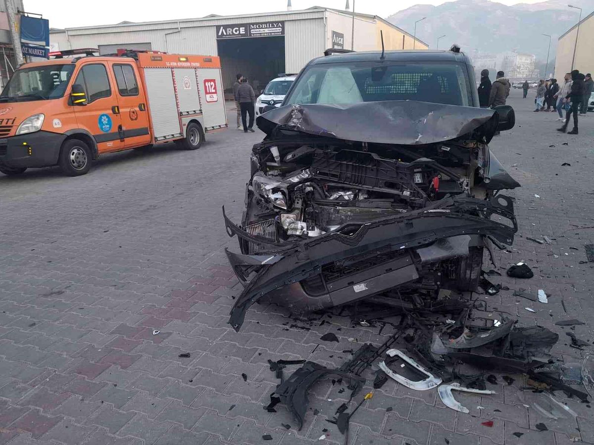 Aydın\'da trafik kazası: 2 yaralı