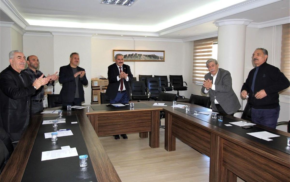 Başkan Pekmezci alkışlarla karşılandı