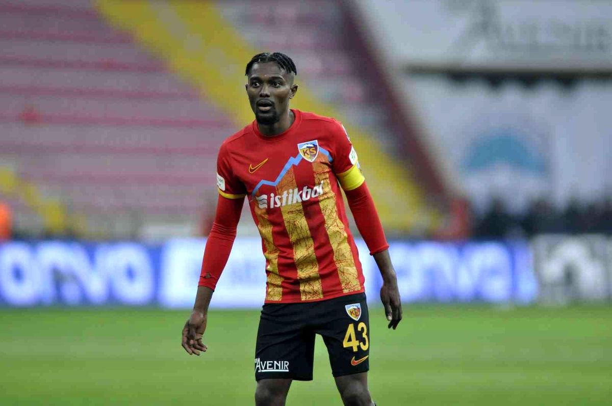 Bernard Mensah 3. golünü attı