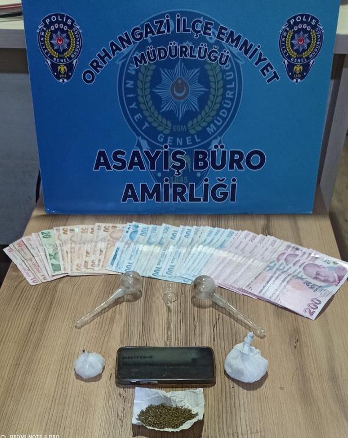 Bursa\'da evde uyuşturucu ticaretine 2 gözaltı