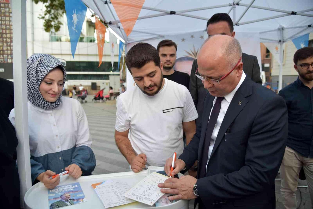 Bursa kazandırdığı 41 bin 433 yeni üye ile AK Parti\'nin gücüne güç kattı