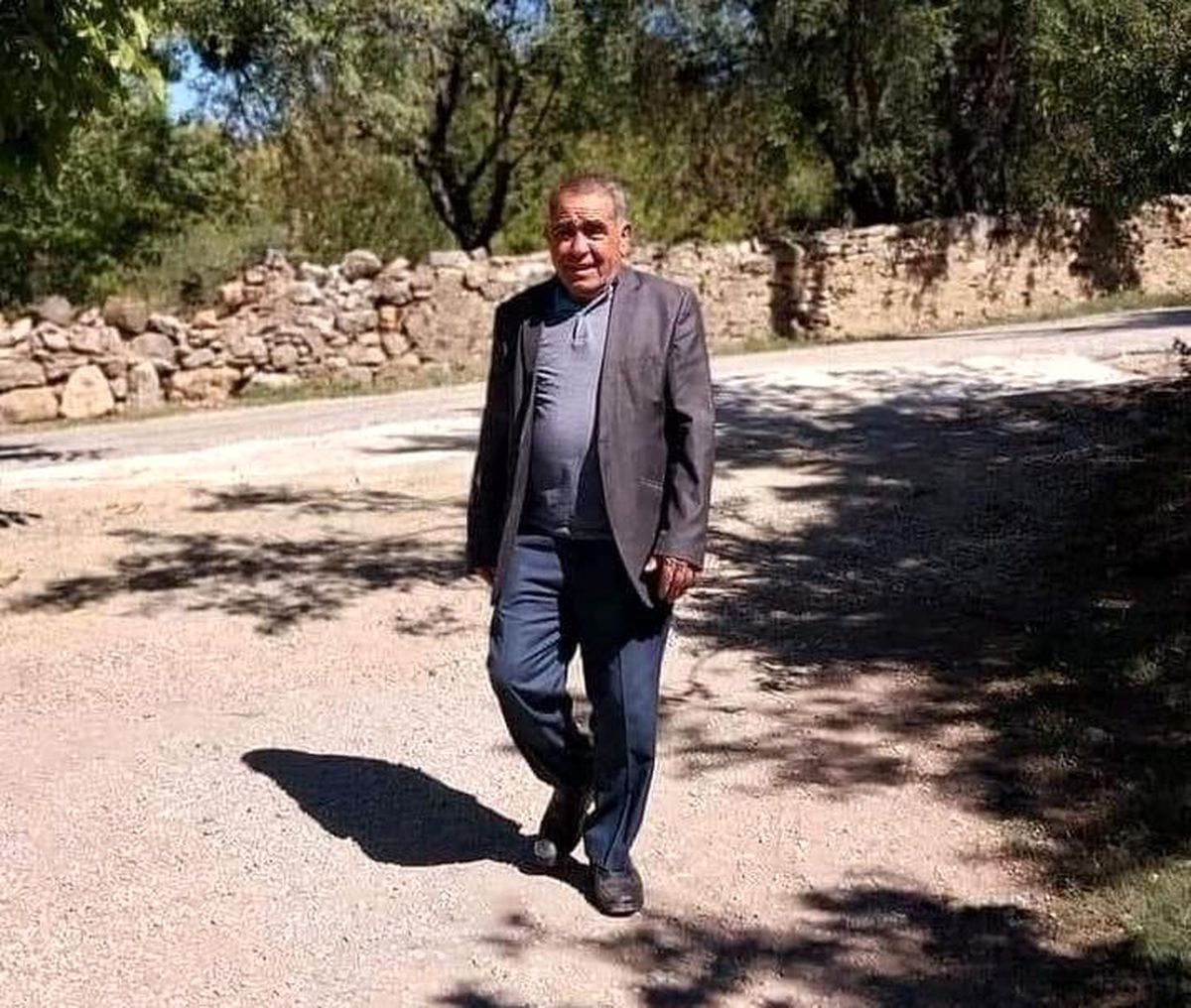 Devrilen traktörün sürücüsü öldü